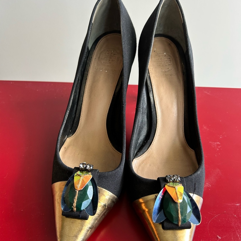 Elegant Black and Gold Women's Heels